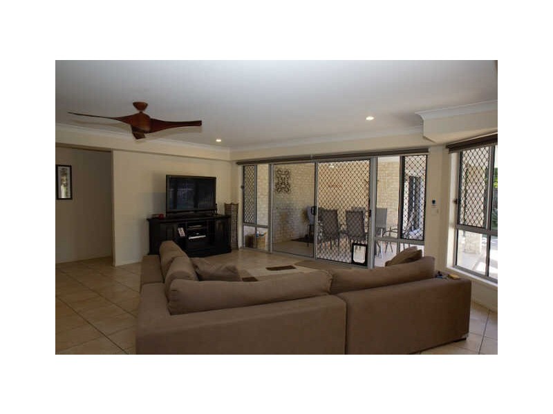 5 Sting Ray Harbour Court, Pelican Waters QLD 4551