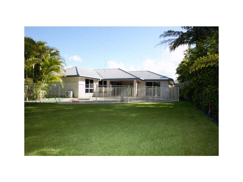 5 Sting Ray Harbour Court, Pelican Waters QLD 4551