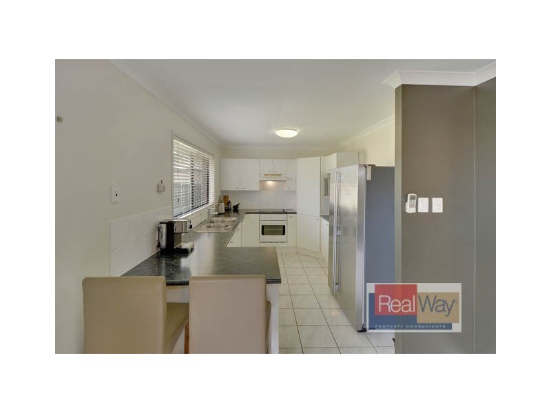 6 St James Court, Little Mountain QLD 4551