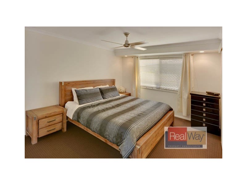 6 St James Court, Little Mountain QLD 4551