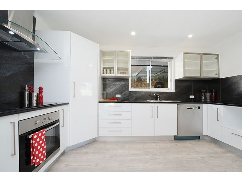 1 Jeffreys Court, Moffat Beach QLD 4551