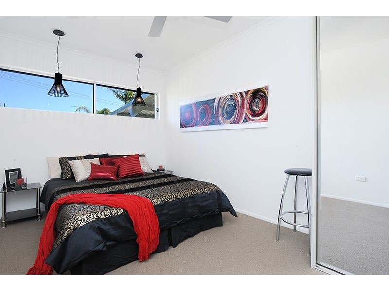 1 Jeffreys Court, Moffat Beach QLD 4551