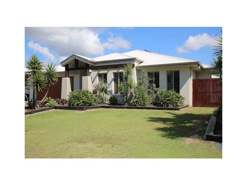 5 Stephen Burton Way, Pelican Waters QLD 4551