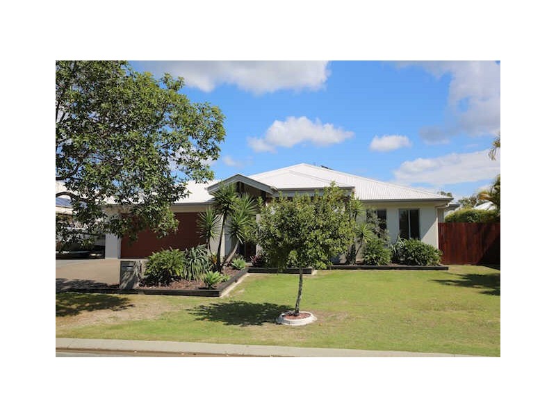 5 Stephen Burton Way, Pelican Waters QLD 4551