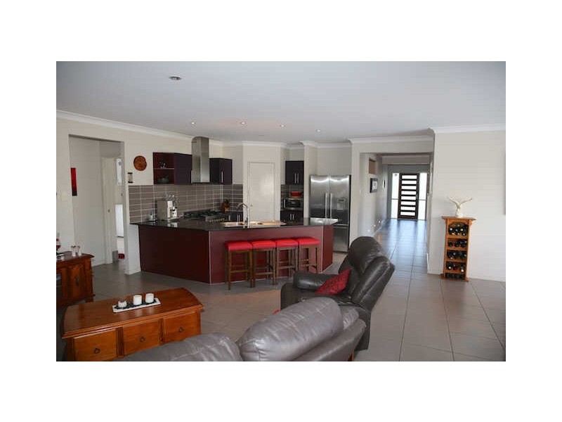 5 Stephen Burton Way, Pelican Waters QLD 4551