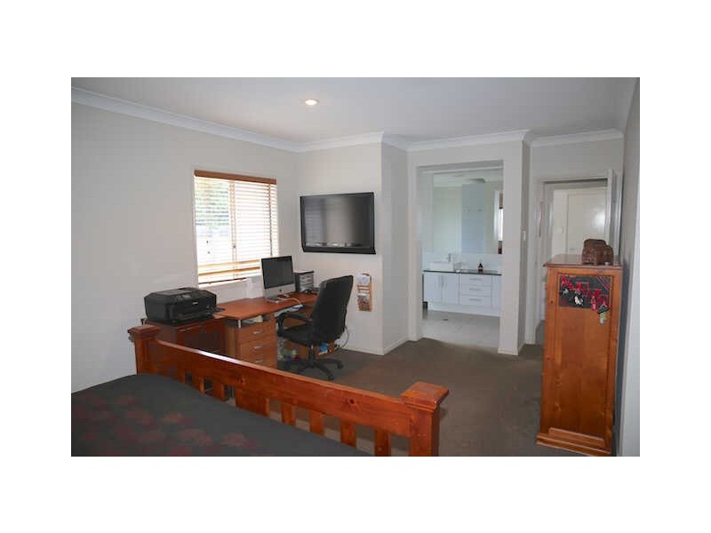 5 Stephen Burton Way, Pelican Waters QLD 4551