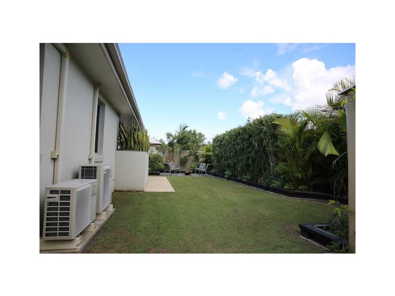 5 Stephen Burton Way, Pelican Waters QLD 4551