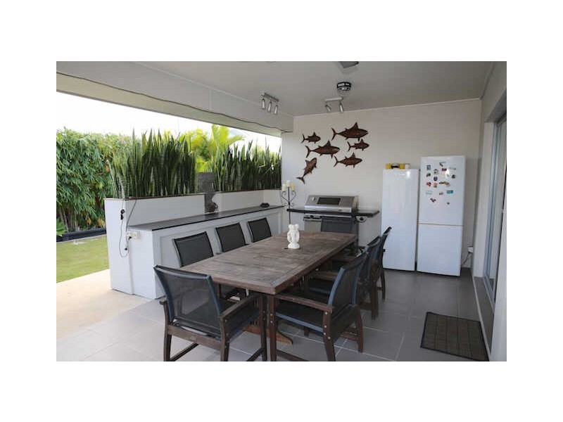 5 Stephen Burton Way, Pelican Waters QLD 4551