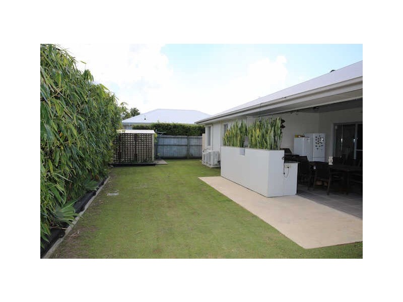 5 Stephen Burton Way, Pelican Waters QLD 4551