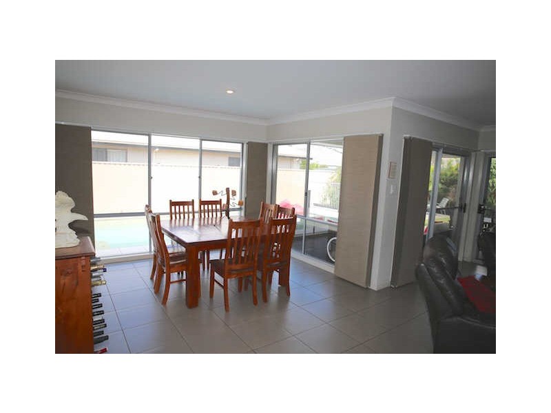 5 Stephen Burton Way, Pelican Waters QLD 4551