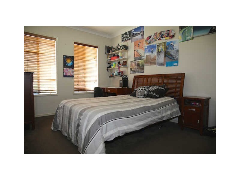 5 Stephen Burton Way, Pelican Waters QLD 4551