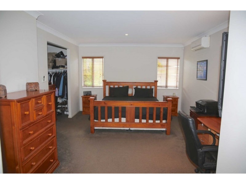 5 Stephen Burton Way, Pelican Waters QLD 4551