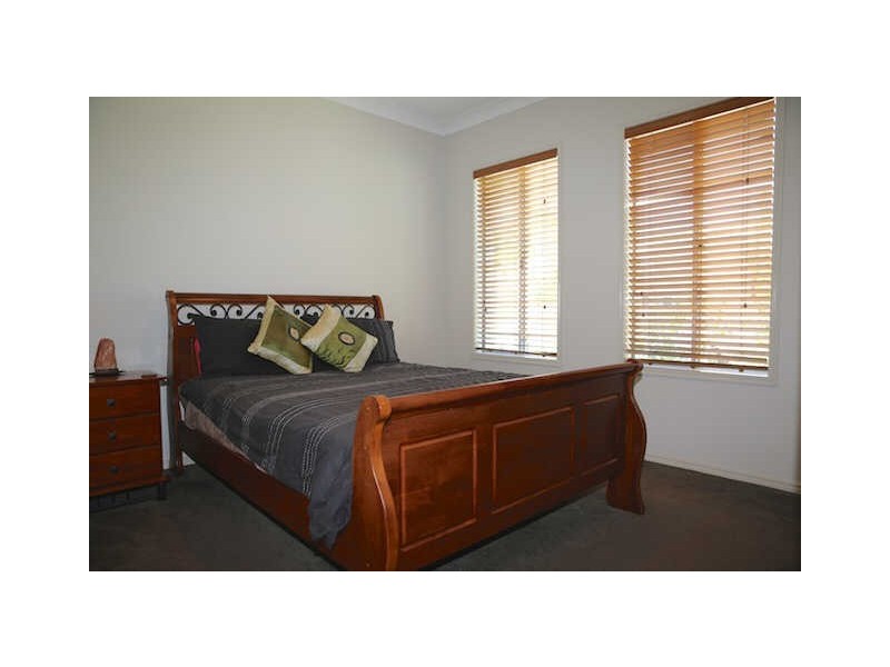 5 Stephen Burton Way, Pelican Waters QLD 4551