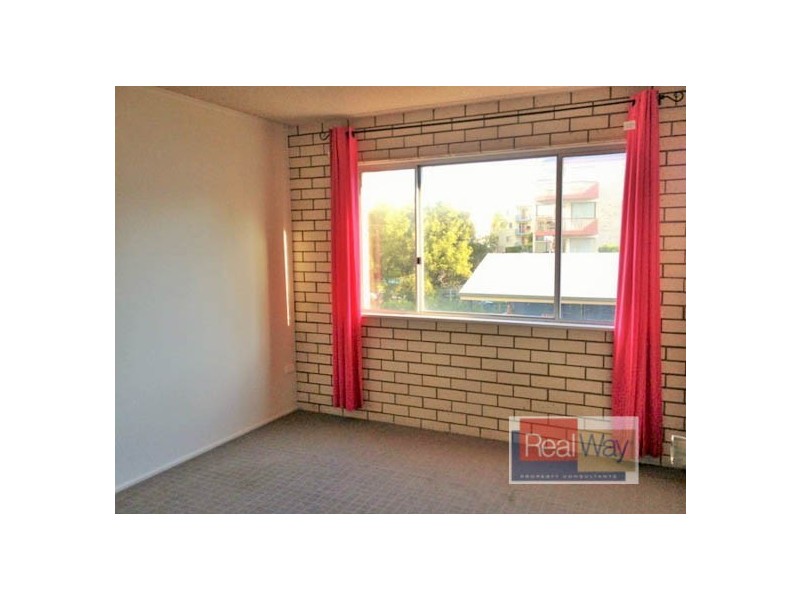 2/16 Moreton Parade, Kings Beach QLD 4551