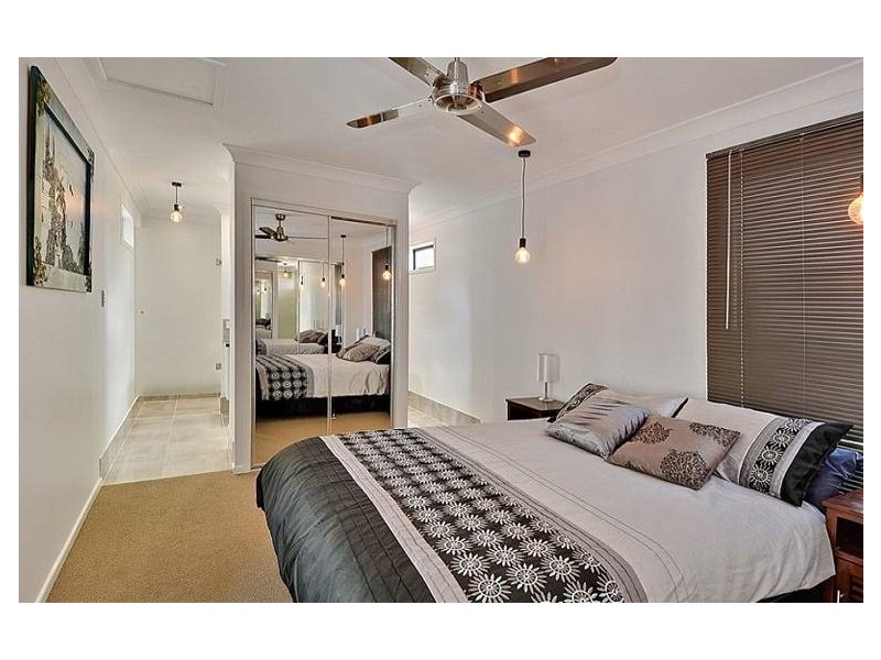 37 Milbong Street, Battery Hill QLD 4551