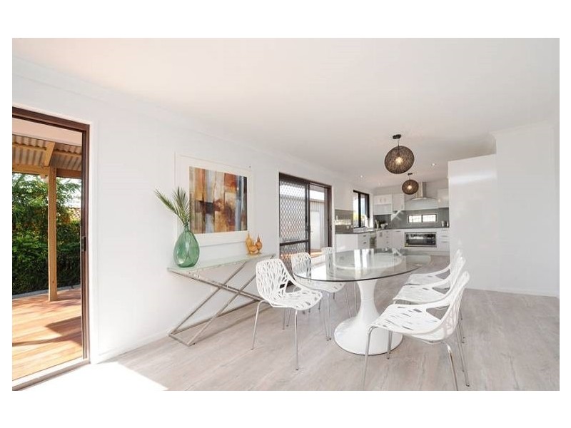 37 Milbong Street, Battery Hill QLD 4551