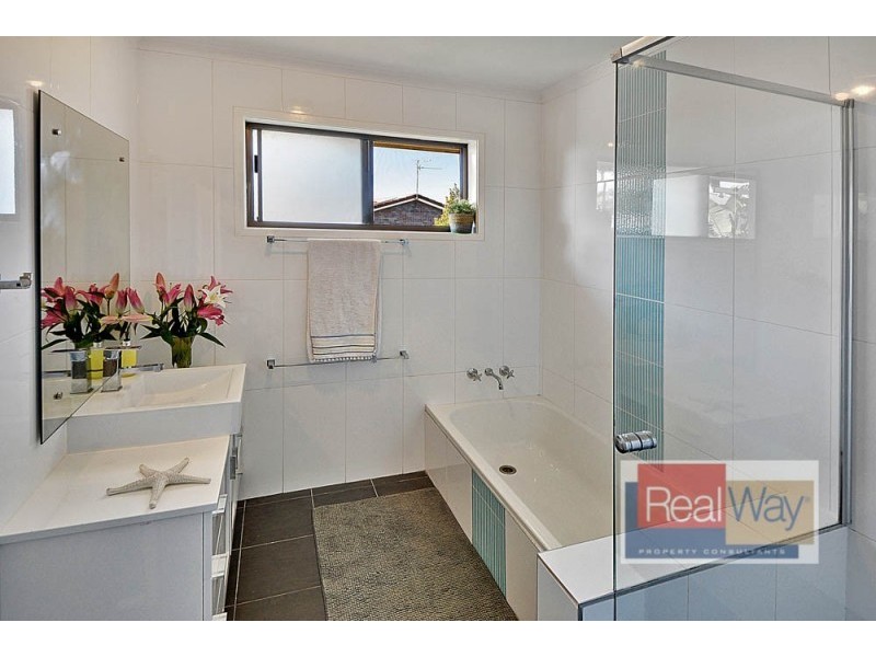 41 Enfield Crescent, Battery Hill QLD 4551