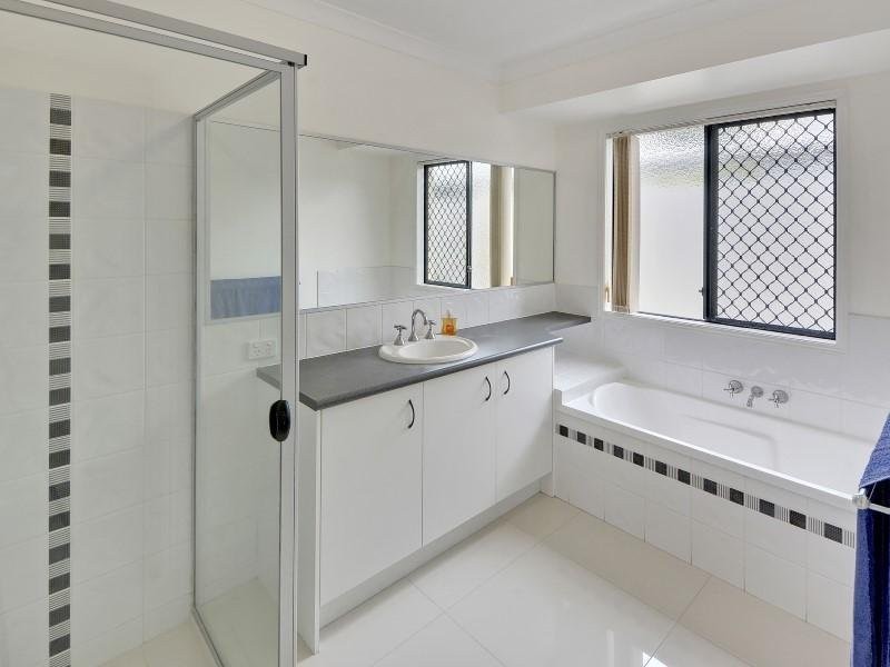 3 Sovereign Circuit, Pelican Waters QLD 4551