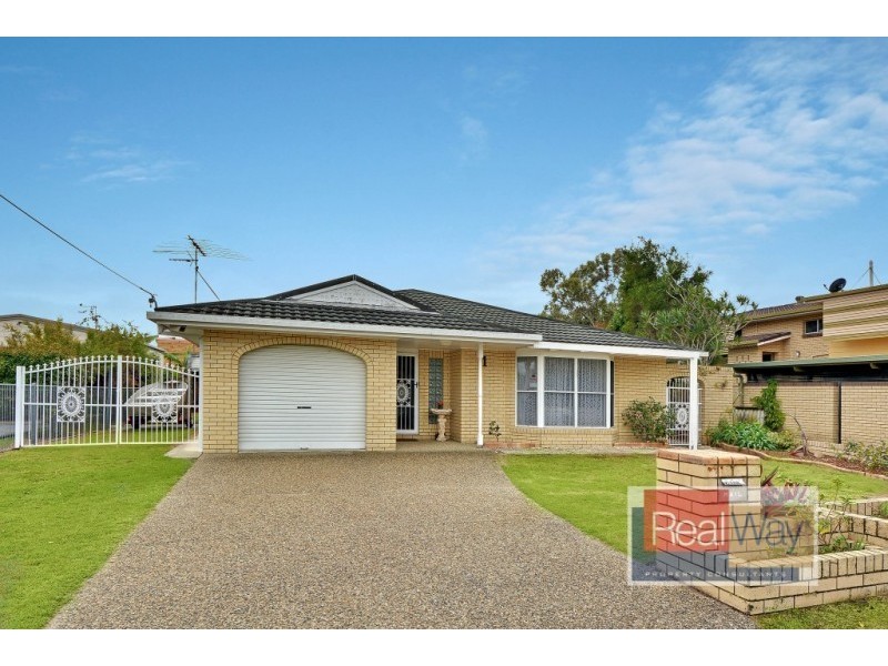 1 Maryann Street, Golden Beach QLD 4551