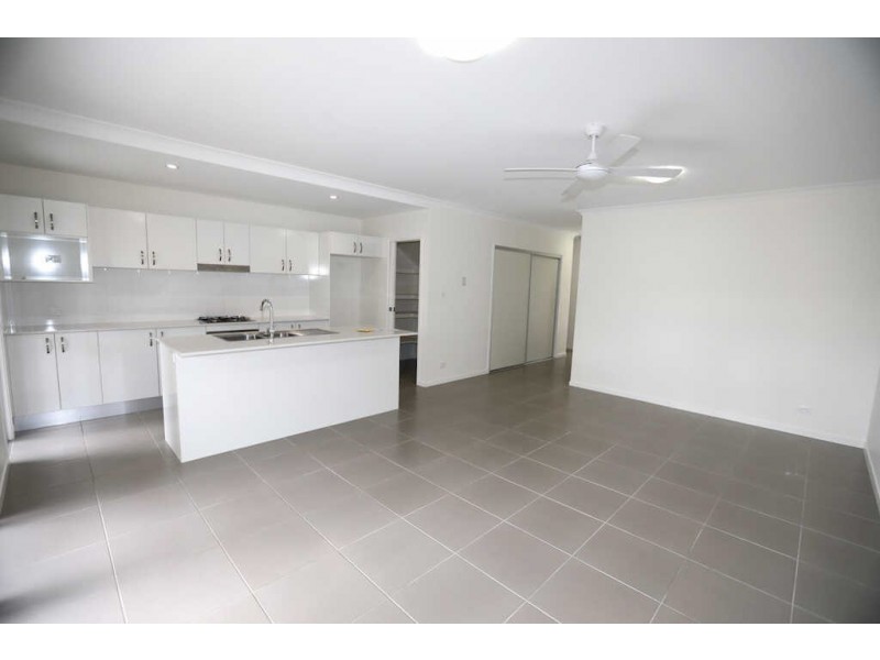 4/5 Forest Park Street, Meridan Plains QLD 4551
