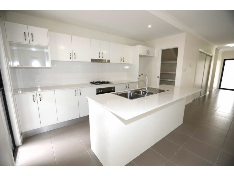 4/5 Forest Park Street, Meridan Plains QLD 4551
