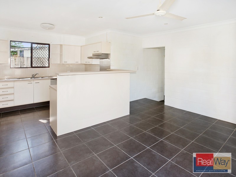 1/12 Balemo Street, Battery Hill QLD 4551