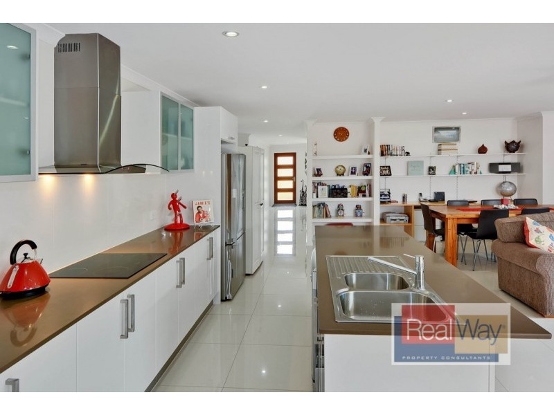 11 Sapphire Street, Caloundra West QLD 4551