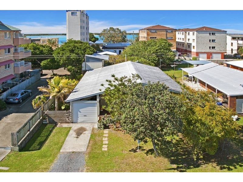 27 Taylor Avenue, Golden Beach QLD 4551