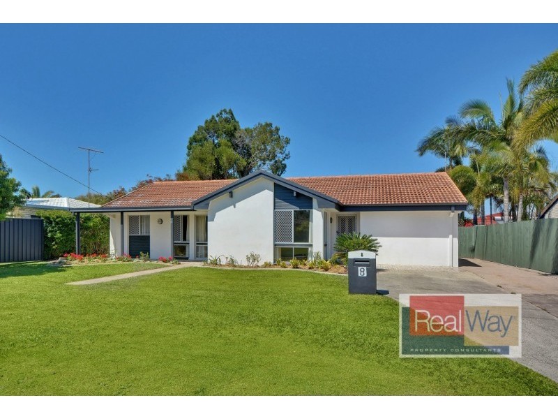 8 Slim Crescent, Golden Beach QLD 4551