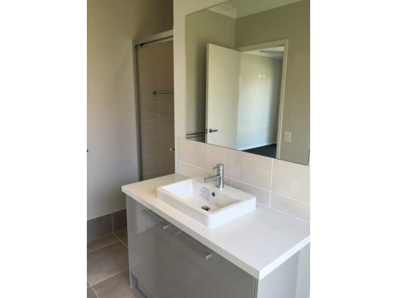 40 Frankland Avenue, Little Mountain QLD 4551