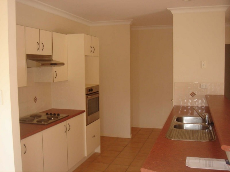 3 Anika Place, Little Mountain QLD 4551