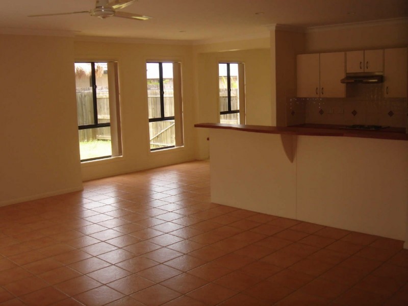 3 Anika Place, Little Mountain QLD 4551