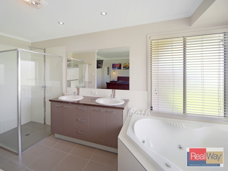 21 Eyre Place, Caloundra West QLD 4551