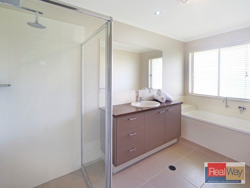 21 Eyre Place, Caloundra West QLD 4551