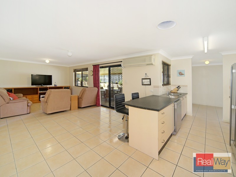 3 Heath Court, Little Mountain QLD 4551
