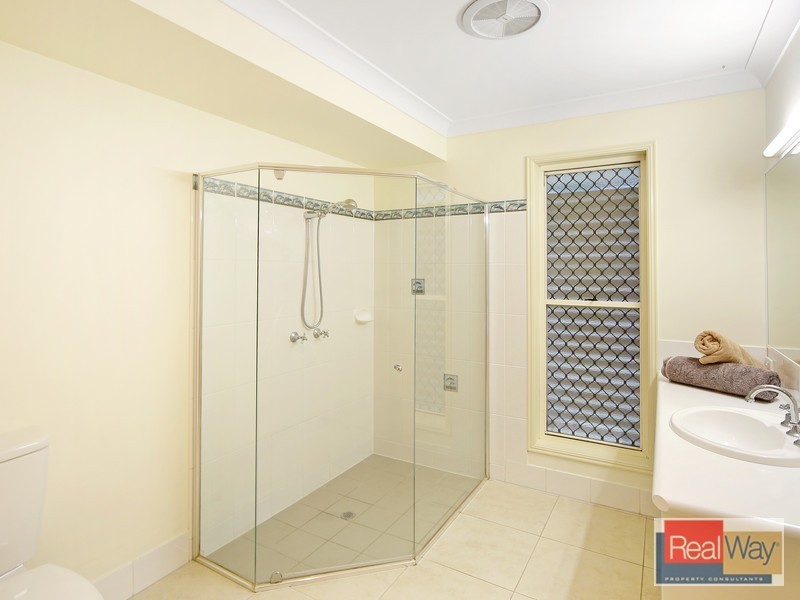 35 Koala Court, Little Mountain QLD 4551