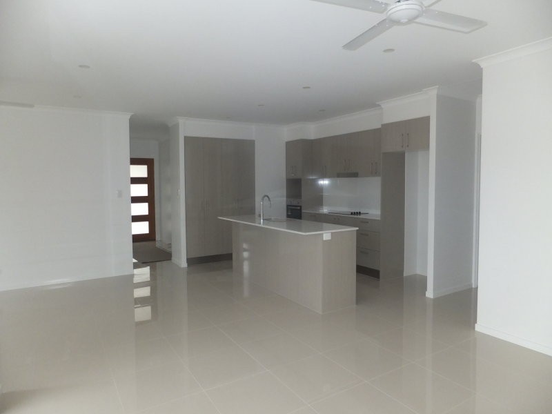 17 Mantis Crescent, Caloundra West QLD 4551