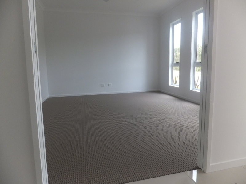 17 Mantis Crescent, Caloundra West QLD 4551