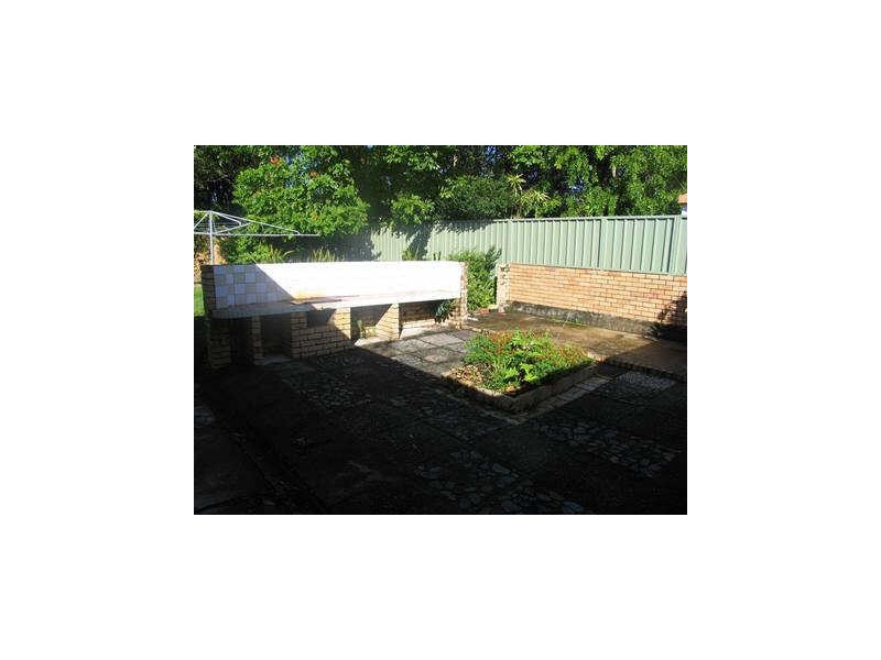6 Sutherland Street, Dicky Beach QLD 4551
