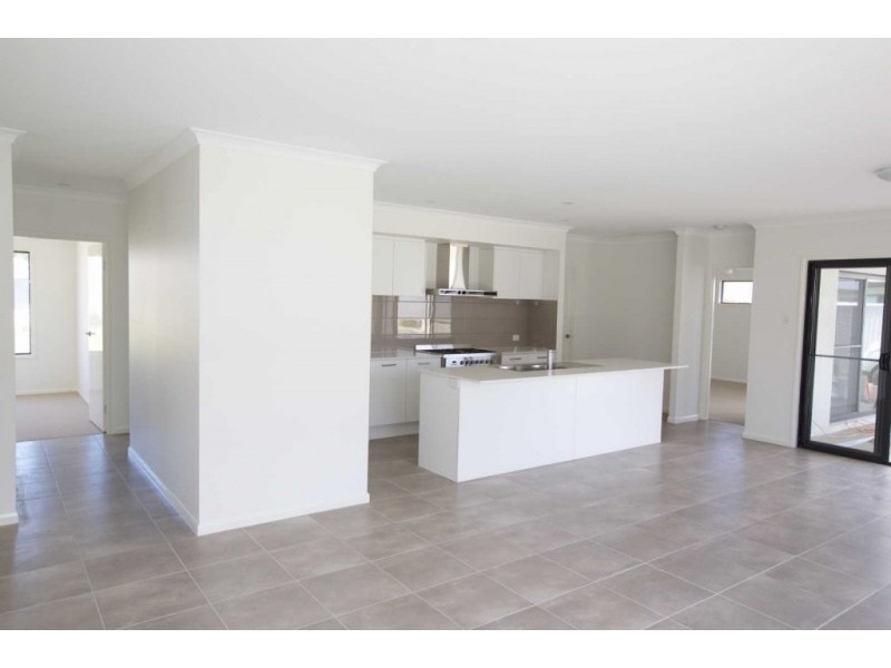 12 Burdekin Place, Pelican Waters QLD 4551