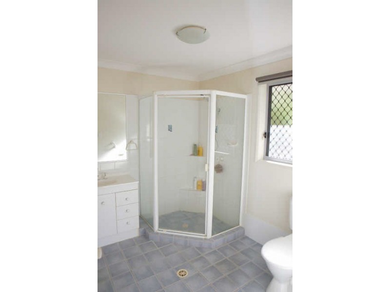 5 Sting Ray Harbour Court, Pelican Waters QLD 4551