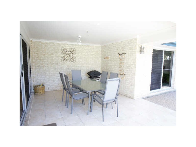 5 Sting Ray Harbour Court, Pelican Waters QLD 4551