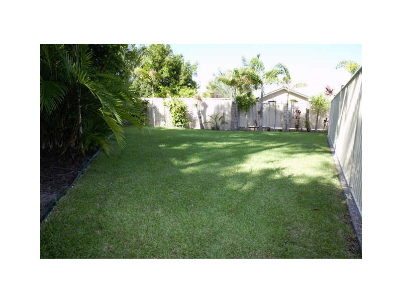 5 Sting Ray Harbour Court, Pelican Waters QLD 4551