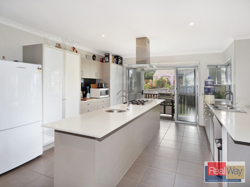 9 High Park Crescent, Little Mountain QLD 4551