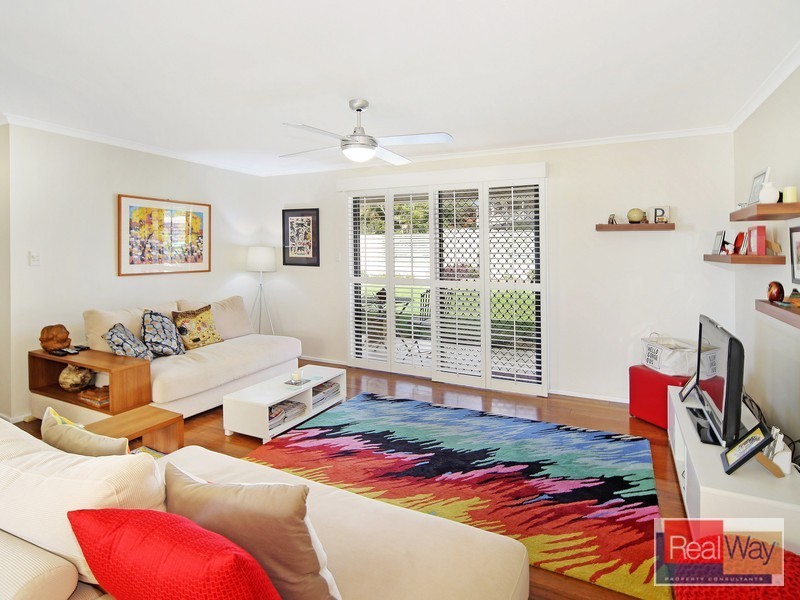 64 Enfield Crescent, Battery Hill QLD 4551