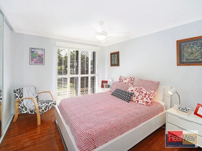 64 Enfield Crescent, Battery Hill QLD 4551