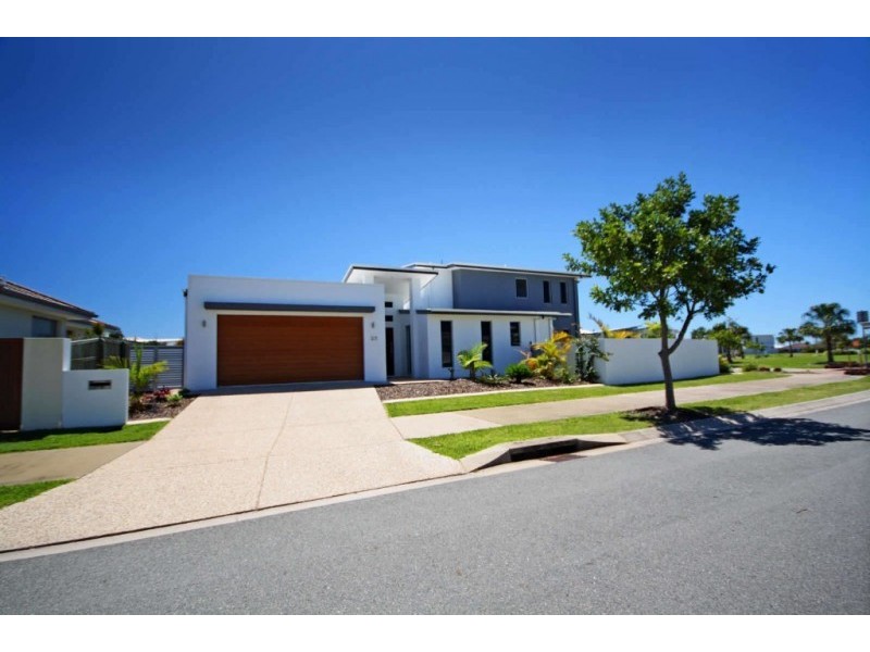 38 Tarawa Street, Parrearra QLD 4575