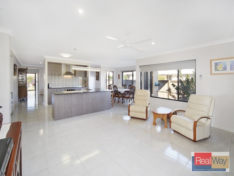 1 Forest View Way, Little Mountain QLD 4551
