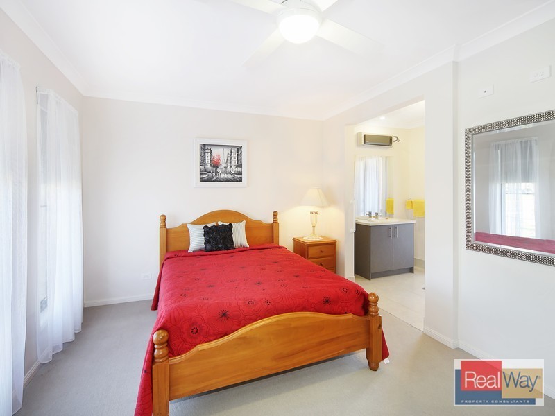 1 Forest View Way, Little Mountain QLD 4551