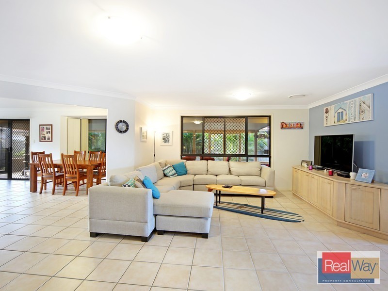 10 Springs Drive, Little Mountain QLD 4551
